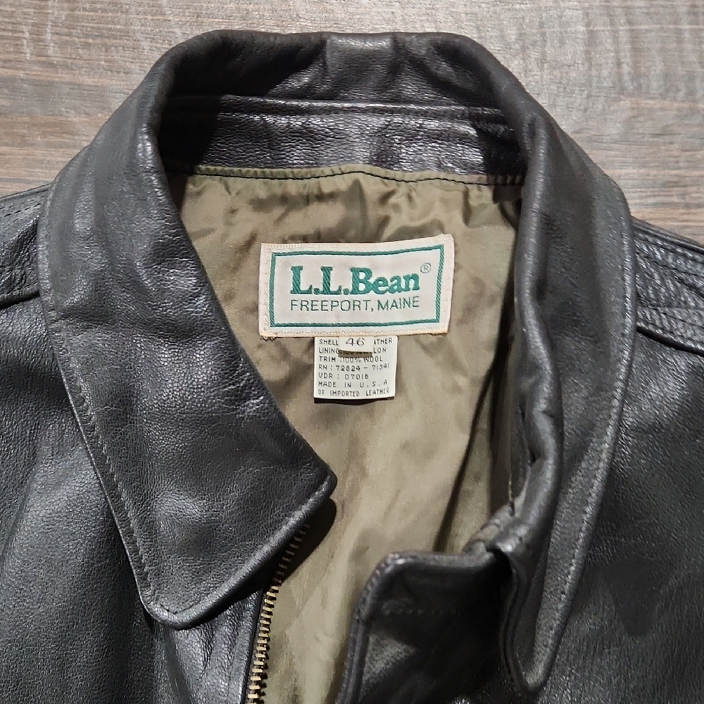 L.L. Bean leather A-2 Jacket for Men sz 46